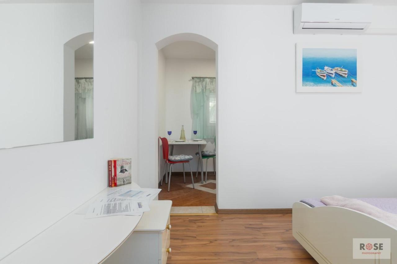 Apartment Laureta Poreč Exterior foto
